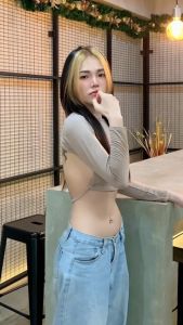 🌈MesubShop🌈 เบสิคครอปแขนยาว เปิดหลังแซ่บ ผ้าเรย่อน รูปแบบเป็น ผ้าเรย่อน รุ่นนี้ฮิตตลอด ใส่ได้ไม่มีเอ้าท์ ต้องทำการติดตู้เนื้อ รูปแบบ: กระแต