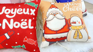 Christmas Throw Pillow Case for Sofa 18X18in Merry Xmas Design Pillowcase Cover with Zipper Home Decor Cushion Cover 1PC