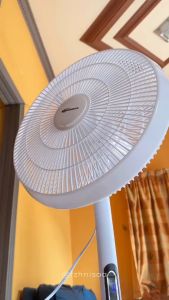 🔥1แถม1🔥16นิ้ว พัดลมตั้งพื้น ลมแรงเสียงเบาการใช้พลังงานต่ำ พัดลมติดผนัง พัดลมไฟฟ้า พัดลมอุตสาหกรรม พัดล หลังขายไร้กังวล