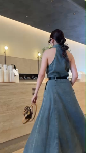 🔖Mirrorsister 50505.5 เดรสยีนส์ คอปกเชิ้ต แขนกุด มีกระเป๋าฝาปิด2ข้างด้านหน้า แต่งกระดุมผ่าหน้าเปิดปิดได้ มาพร้อมเข็มขัด