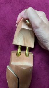 1 Pair Shoe Tree Wood Shoe Stretcher Wooden Adjustable For Man Women Flat Pump Boot Shaper Rack Expander Size 35-46