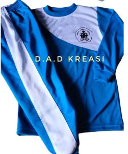 Seragam Olahraga Sekolah SD/MI Kaos Olahraga Sekolah SD Hijau Dengan Tulisan "D.A.D KREASI BALIKPAPAN BARAT"
