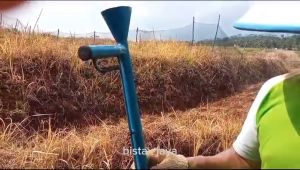alat tanam jagung kacang tanah kedelai benih biji-bijian