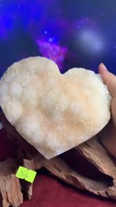 Trái tim hóa đá lemurian tự nhiên clear quartz lấp lánh tình yêu lung linh phong thủy vũ trụ mã số 266