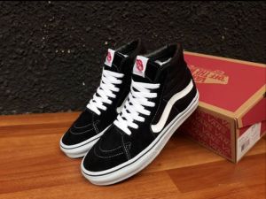 Sepatu Vans Old Skool Hitam Putih: Sneakers Casual Pria & Wanita