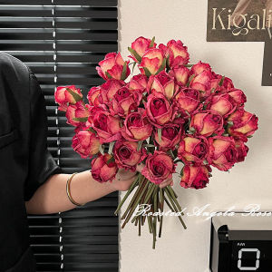 Retro Rose Bouquet Artificial Flowers Handheld Fake Dried Flowers Home Decorations French Style Silk Roses for Wedding Decor