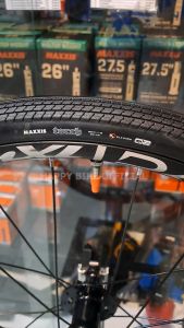 MAXXIS Ban Luar Sepeda Torch 20 x 1 1/8: Berkualitas Tinggi & Cocok untuk Berbagai Kondisi