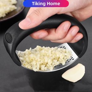 Stainless Steel Garlic Press Rocker - Professional Grade Garlic Tool Mincer Crusher Kitchen Tool Garlic Presser