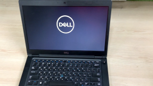 Dell Latitude 5480 Laptop With 14-Inch FHD Display Intel Core i5 Processor/7th Gen/16GB RAM/512GB SSD/Intel HD Graphics Black