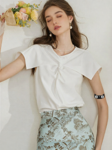 Roey s house | Elegant Minimalist White Knot Sleeveless Fitted T-Shirt