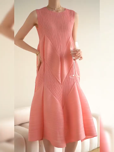 Miyake pleated sleeveless floral bud dress summer new V-neck fashionable fluffy skirt for women