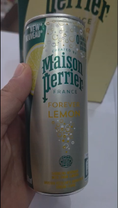 Nước khoáng thiên nhiên nhãn hiệu Perrier hương chanh vàng 250ml (bao gồm 10 lon tương đương 1 thùng)
