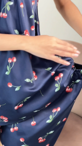 ชุดนอนผ้าซาติน ได้2ชิ้น เสื้อสายสายเดี่ยว+กางเกง ลายน่ารักๆ ชุดนอนใส่สบายลายน่ารัก ชุดนอนแฟชั่นS43