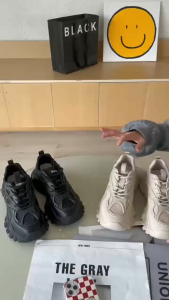 DEVOUE #049【Free Box】Sepatu Sekolah Wanita Sepatu Sneaker Casual Style Korea Semi Formal Tinggi 4CM