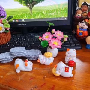 04 mẫu tượng Mèo Thần Tài tai màu cam 5.5cm may mắn tài lộc