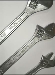 Kunci Inggris Adjustable Wrench: Pilihan Terbaik untuk Kebutuhan Industri