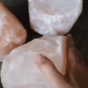 Animal Licking Salt Mineral Rock 2kg/3kg/4kg Himalayan Salt Block 84 Trace Minerals Natural No Additives Rope Design