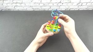 [HCM]Luồn hạt mini cho bé - Đồ chơi thông minh cho bé