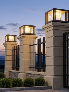 VINCAN | Solar Courtyard Post Light