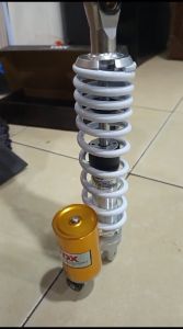 Shockbreaker Model Tabung Bawah 330mm, 310mm, 320mm & 340mm: Pilihan Terbaik Untuk Motor Mio, Beat, Vario, Scoopy, Fino Mio J, M3, Nmax