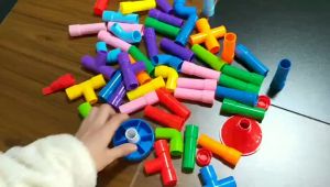 (Bộ Lớn) Lắp Ráp Mô Hình Xe Ống Nước 100 Kiểu - 75 Chi Tiết - Túi Lớn Có Bánh Xe