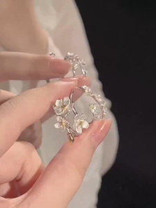 French Vintage Iris Opening Ring Niche Design High-end Light Luxury Adjustable Ring Female
