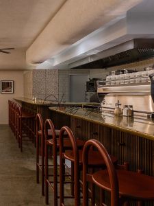 Retro Style Solid Wood High Stool Bar Chair Simple Modern Island Counter Designer Home Furniture Bar Stool without Armrests