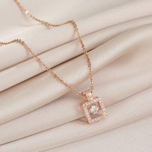 WE 3099* = 香水瓶锁骨链 Perfume Bottle Clavicle Chain