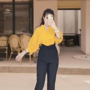 Áo sơ mi nữ phong cách Hàn Quốc cổ trụ nút cài sau có tay lỡ chít eo bên hông tạo điểm nhấn cho áo sang trọng tà sau dài hơn tà trước phong cách trẻ trung chất liệu lenin thun co giãn nhẹ < 55 ký mặc xinh tông màu: Trắng Đen Hồng Biển Vàng