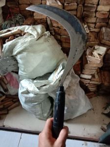 Arit rumput baja kualitas terjamin