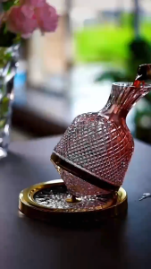 1.5L Rotating Spinning Crystal Wine Bottle High-End Glass Wine Bottle