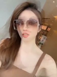 GF Kacamata Pantai Bingkai Persegi Untuk Wanita Hitam Anti UV Tanpa Bingkai Bentuk Persegi Frame Logam