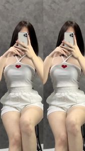 ชุดเซทสองชิ้น กางเกงขาสั้นเอวสูง+เสื้อสายเดี่ยวไขว้หน้า ชุดเซทหญิง สำหรับคนใส S-M เอวยืด23-30 นิ้ว