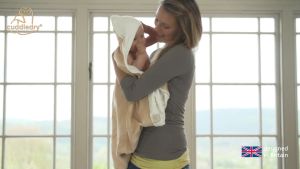 Cuddledry ผ้าเช็ดตัวใยไผ่พรีเมี่ยมสําหรับทารก สีโอ๊ตมีล (Cuddledry Hands-Free Baby Towel Oatmeal)