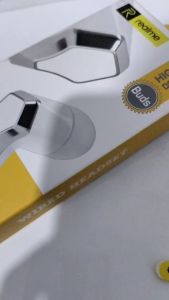 Headset REALME Xtra Bass HI-FI SOUND EFFECT Clear Human Voice Suara Jernih Earphone\\n\\n Apa Itu Headset REALME Xtra Bass HI-FI SOUND EFFECT?\\n\\nHeadset REALME Xtra Bass HI-FI SOUND EFFECT adalah perangkat audio yang dirancang khusus untuk memberikan suara jernih dan efek suara HI-FI yang luar biasa. Dengan teknologi Xtra Bass, headset ini memungkinkan Anda menikmati musik dan konten audio lainnya dengan kualitas suara yang lebih baik.\\n\\n Spesifikasi & Fitur\\n\\nBerikut adalah spesifikasi dan fitur utama dari Headset REALME Xtra Bass HI-FI SOUND EFFECT:\\n\\n- Driver dinamis 13mm untuk suara jernih dan detail\\n- Teknologi Xtra Bass untuk bass yang kuat dan mendalam\\n- Mikrofon noise-cancelling untuk panggilan telepon yang jelas\\n- Dapat digunakan dengan perangkat Android dan iOS\\n- Desain ergonomis untuk kenyamanan saat digunakan\\n\\n Kelebihan & Kekurangan\\n\\nKelebihan dari Headset REALME Xtra Bass HI-FI SOUND EFFECT antara lain:\\n\\n- Suara jernih dan detail dengan teknologi HI-FI\\n- Bass kuat dan mendalam dengan teknologi Xtra Bass\\n- Mikrofon noise-cancelling untuk panggilan telepon yang jelas\\n- Desain ergonomis untuk kenyamanan saat digunakan\\n\\nNamun, ada beberapa kekurangan yang perlu diperhatikan:\\n\\n- Tidak dilengkapi dengan fitur noise-cancelling aktif\\n- Durasi baterai yang lebih pendek dibandingkan dengan headset lainnya\\n\\n Cara Menggunakan Headset REALME Xtra Bass HI-FI SOUND EFFECT\\n\\nBerikut adalah cara menggunakan Headset REALME Xtra Bass HI-FI SOUND EFFECT:\\n\\n Mengatur Volume & Suara\\n\\nUntuk mengatur volume dan suara, Anda dapat menggunakan tombol volume pada headset atau melalui perangkat yang terhubung. Untuk mendapatkan suara jernih dan detail, pastikan volume tidak terlalu tinggi.\\n\\n Menghubungkan Headset ke Perangkat\\n\\nHeadset REALME Xtra Bass HI-FI SOUND EFFECT dapat terhubung ke perangkat Android dan iOS melalui Bluetooth atau kabel audio. Untuk menghubungkan melalui Bluetooth, aktifkan mode pairing pada perangkat dan pilih Headset REALME Xtra Bass HI-FI SOUND EFFECT sebagai perangkat yang terhubung.\\n\\n Keunggulan Headset REALME Xtra Bass HI-FI SOUND EFFECT\\n\\nBerikut adalah beberapa keunggulan dari Headset REALME Xtra Bass HI-FI SOUND EFFECT:\\n\\n Suara Jernih & Klarifikasi\\n\\nDengan teknologi HI-FI, Headset REALME Xtra Bass HI-FI SOUND EFFECT memberikan suara jernih dan detail yang luar biasa. Ini membuatnya ideal untuk mendengarkan musik, film, dan konten audio lainnya.\\n\\n Efek Suara HI-FI\\n\\nTeknologi HI-FI pada Headset REALME Xtra Bass HI-FI SOUND EFFECT juga memberikan efek suara yang luar biasa. Ini membuatnya ideal untuk menikmati musik dan konten audio lainnya dengan kualitas suara yang lebih baik.\\n\\n Perbandingan Headset REALME Xtra Bass HI-FI SOUND EFFECT dengan Headset Lainnya\\n\\nBerikut adalah perbandingan Headset REALME Xtra Bass HI-FI SOUND EFFECT dengan headset lainnya:\\n\\n Headset Realme HI-FI SOUND EFFECT vs Headset Xtra Bass\\n\\nHeadset Realme HI-FI SOUND EFFECT dan Headset Xtra Bass sama-sama memiliki teknologi Xtra Bass untuk bass yang kuat dan mendalam. Namun, Headset Realme HI-FI SOUND EFFECT memiliki teknologi HI-FI yang memberikan suara jernih dan detail yang lebih baik.\\n\\n Headset Realme HI-FI SOUND EFFECT vs Earphone Suara Jernih\\n\\nHeadset Realme HI-FI SOUND EFFECT dan earphone suara jernih sama-sama memiliki suara jernih dan detail. Namun, Headset Realme HI-FI SOUND EFFECT memiliki teknologi Xtra Bass yang memberikan bass yang kuat dan mendalam.\\n\\nJadi, jika Anda mencari headset yang dapat memberikan suara jernih dan efek suara HI-FI yang luar biasa, Headset REALME Xtra Bass HI-FI SOUND EFFECT adalah pilihan yang tepat untuk Anda.\n}