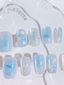 Ice Transparent Light Blue  Nails Long Gradient Daisy White Wearing False Nails Student Wearable Finished Products