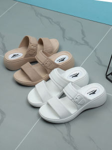 รองเท้าแตะส้นสูงสำหรับผู้หญิง รองเท้าแตะชายหาดแบบสวมสบายในช่วงฤดูร้อน รองเท้าแตะแบบสวมสบายสำหรับใส่ในบ้านและกลางแจ้ง รองเท้าแตะส้นหนา สีขาว