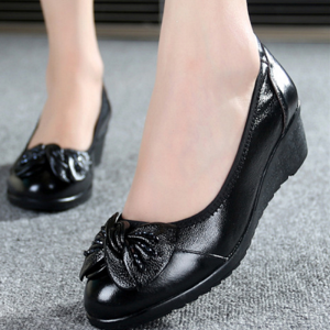 ใส่สบาย หนัง รองเท้าทํางาน ผู้หญิง นุ่ม รองเท้าเดี่ยวแบบสวมด้านล่าง ทันสมัย รองเท้าส้นเตี้ยส้นกลางหัวกลมพื้นยาง