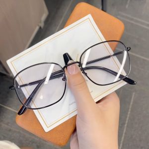 Fashion Photochromic Anti Radiation Glasses For Woman Man Metal Frame Replaceable Lens Eyeglasses