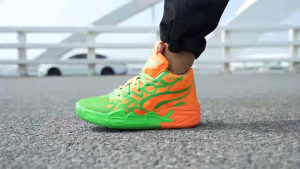 สามรุ่น Lamelo Bauer รองเท้าบาสเกตบอล MD ยางรองเท้าผ้าใบรองเท้าบาสเกตบอลชายและหญิง 2025 ใหม่ข้ามพรมแดน