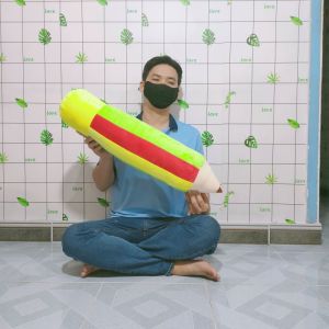 GỐI ÔM CHO BÉ SƠ SINH HÌNH BÚT CHÌ CẦU VỒNG VẢI NHUNG MỀM MỊN KHÔNG NHĂN 100% GÒN MẪU MỚI NHẤT