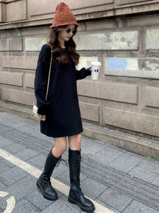 ชุดเดรสถักยาวปานกลางสำหรับผู้หญิง ฤดูใบไม้ร่วง/ฤดูหนาว ชุดชั้นใน 2025 ใหม่ ชุดเดรสทรงเข้ารูป ชุดเสื้อสเวตเตอร์ ทรงหลวม แขนยาว