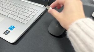 Chuột Bluetooth không dây Silent sạc iphone Huawei Tablet Laptop iPad (mờ đen trắng gương bạc không gian tro kim loại vàng hồng)