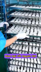 Bánh ngũ cốc không đường thành phần đầy đủ dinh dưỡng tạo cảm giác no lâu thích hợp cho người ăn kiêng giảm cân