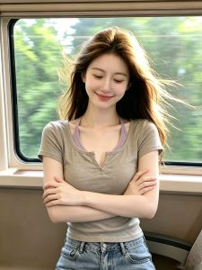 Loowmane | Stylish Designed Petite Short Sleeve T-shirt