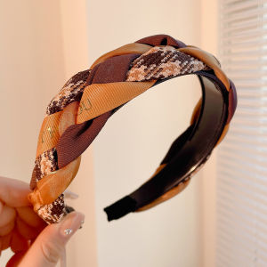 NING ZHOU | Face Slimming Youthful Wide Braided Headband