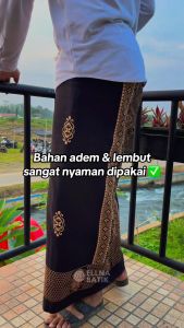 Sarung Couple Ayah & Anak: Motif Tawon, Rayon Premium & Seragam Hadroh