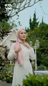 Koyu Hijab Pasmina Shimmer Rose