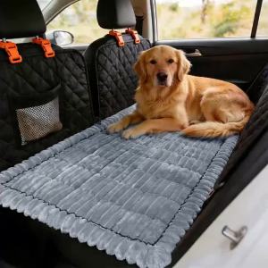 Backseat Pet Bed Mat Truck Plaid Dog Bed for Car Back Seat Deluxe Dog Seat Covers Non-Slip Travel Pet Mat for Truck SUV Backseat