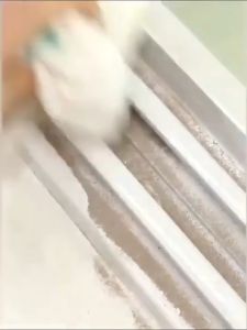 (1 PCS) 2 IN 1 Cleaning Brush With Dustpan Multifunctional Keyboard Brush Window Groove Door Gap Portable Clean Tools